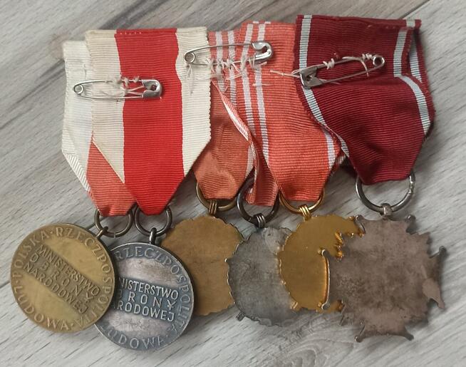 Szpanga PRL Medale Siły Zbrojne Zasługi Krzyż Ordery 1 Osoba