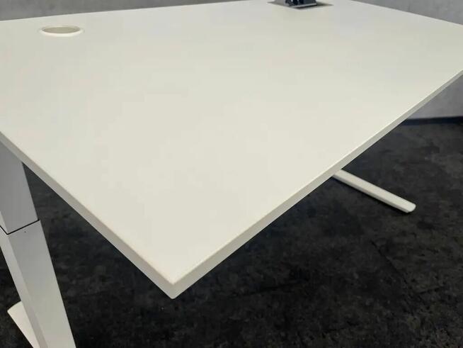 Biurko regulowane 156x80cm do pracy siedząco- stojącej