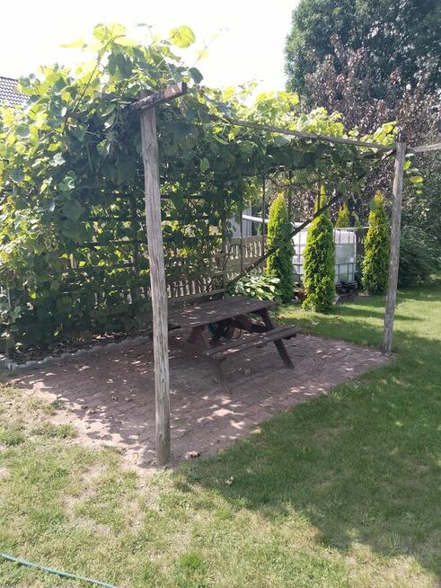 Sprzedam działkę budowlaną ze stawem