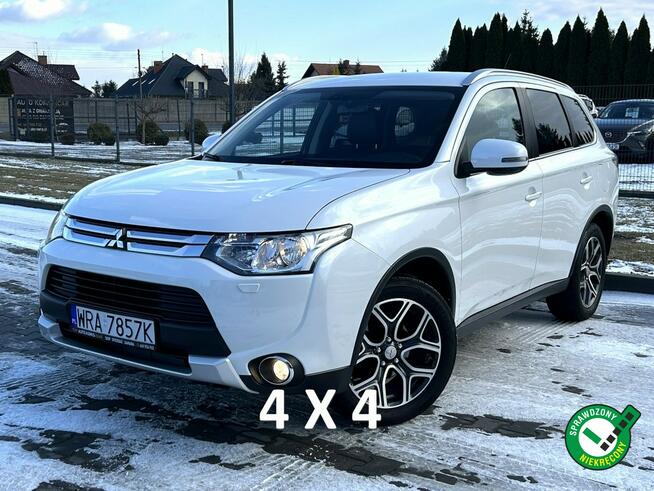 Mitsubishi Outlander 4x4*Kamera*Cofania*Czujniki*Parkowania*Grzane*Fotele*Serwis*ASO