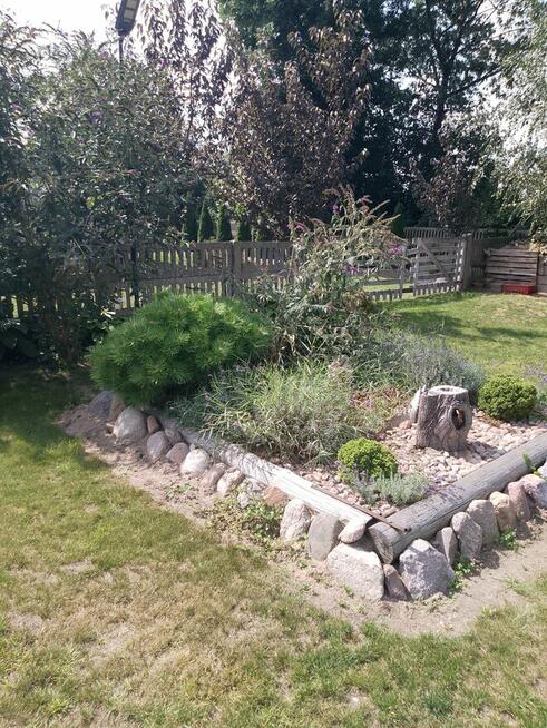 Sprzedam działkę budowlaną ze stawem