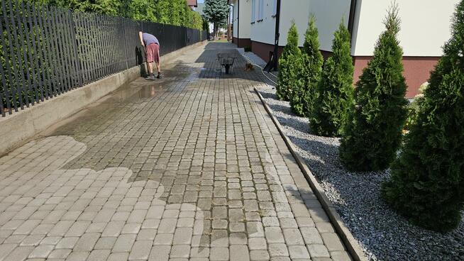 Profesjonalna usługa mycia kostki brukowej ,myjką wysokociśn