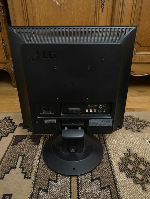 Sprzedam monitor LG Flatron M1717A