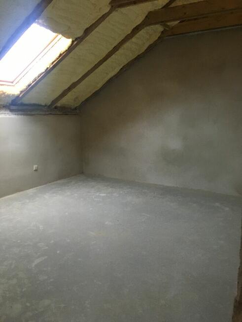 Dom mieszkalne-usługowy 2 km do morza