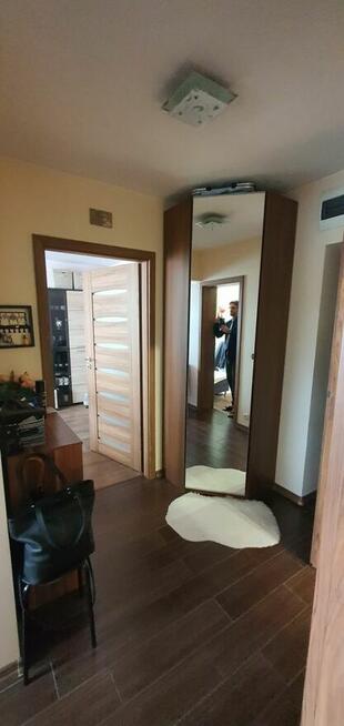 Zamienię dwa pokoje komunalne 37m