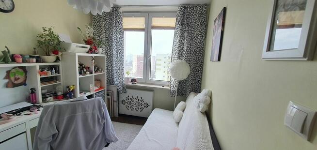 Zamienię dwa pokoje komunalne 37m