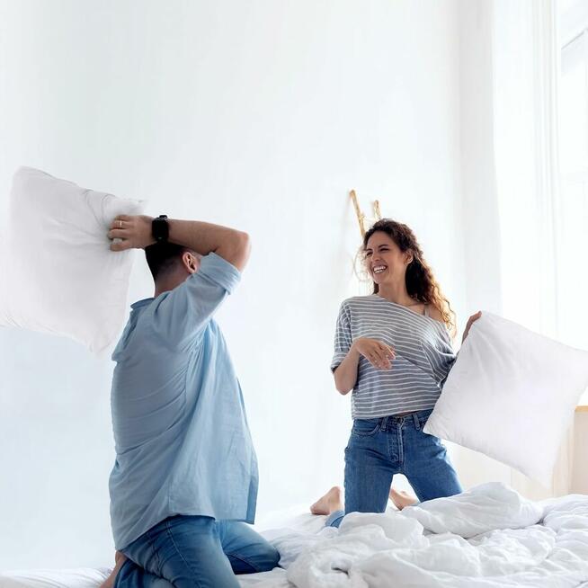 60x60 poszewka na poduszkę biała na zamek nieprzemakalna