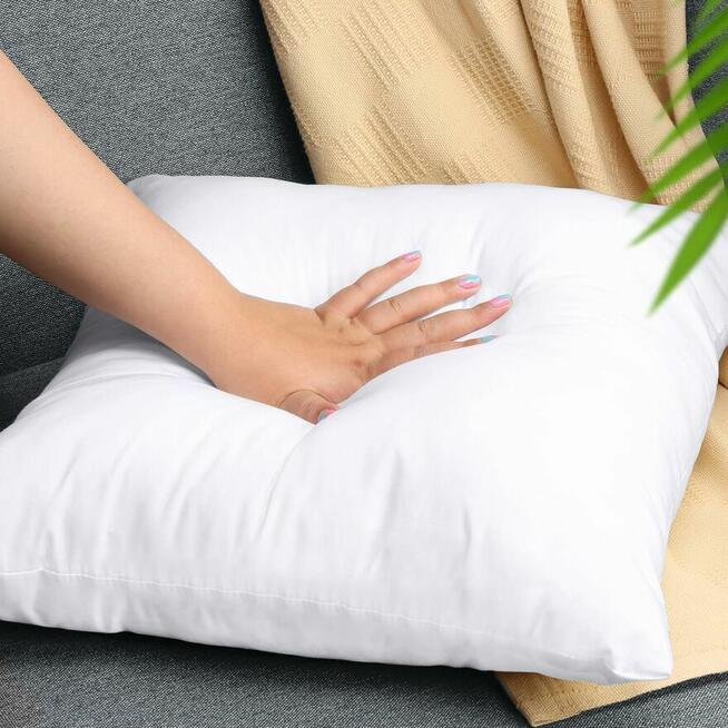 60x60 poszewka na poduszkę biała na zamek nieprzemakalna