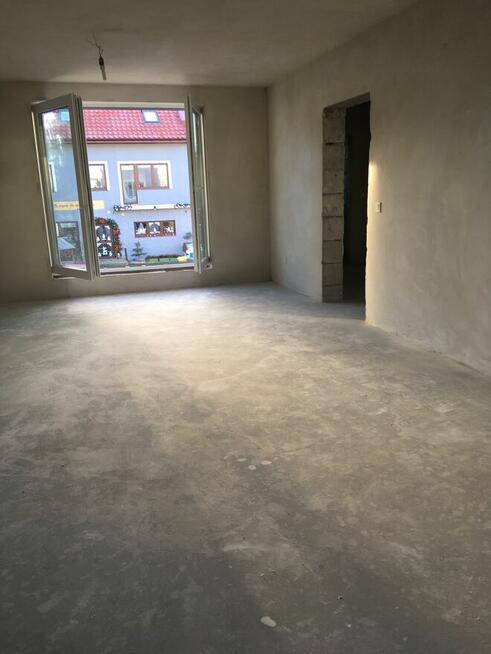 Dom mieszkalne-usługowy 2 km do morza