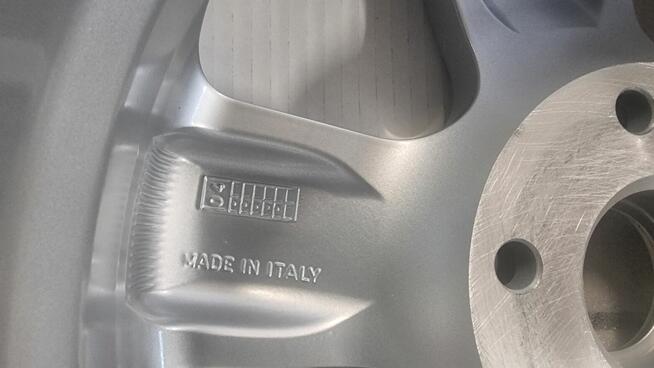 16 Felgi VW T5 T6 Nowe 5x120 16x6,5 et50 komplet wzmacniane