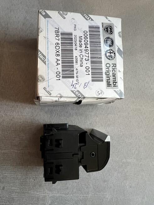 Jeep Compass przycisk hamulca ręcznego postojowego 60949773