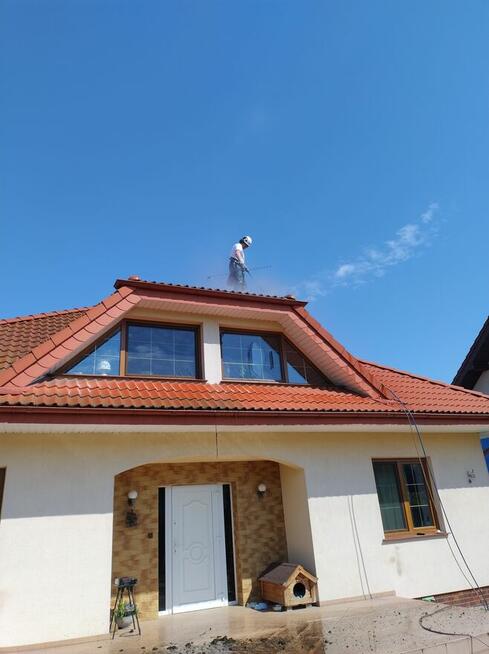 Mycie kostki, elewacji i dachów