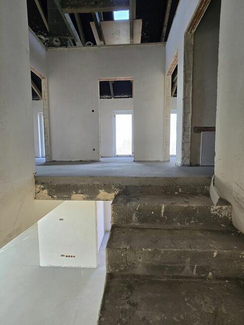 Rogoźnik połowa bliźniaka w stanie do wykończenia