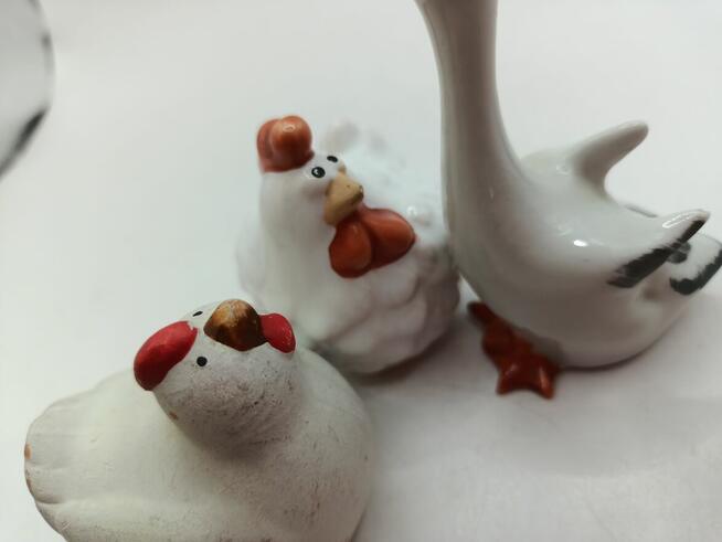 Figurki drobiu mini : dwie kurki i gąska