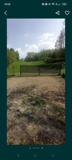 Domek z działką w lesie.