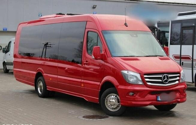 LukBus przewóz osób ,wynajem busów ,autobusów ,autokarów.