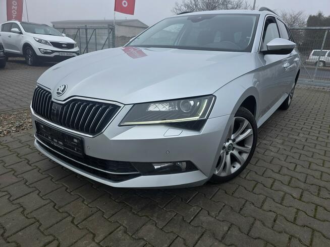 Škoda Superb 2.0 150ps LED NAVI DSG Hak Alusy 17 Bezwypadek Serwis