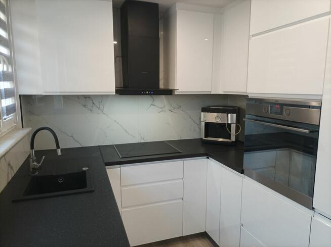 Na sprzedaż: Nowoczesne mieszkanie po generalnym remoncie –