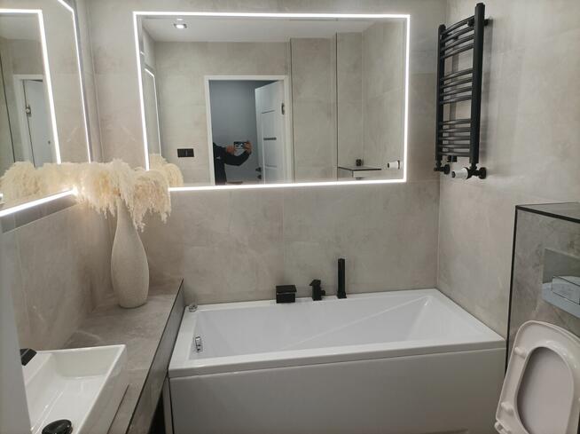 Na sprzedaż: Nowoczesne mieszkanie po generalnym remoncie –