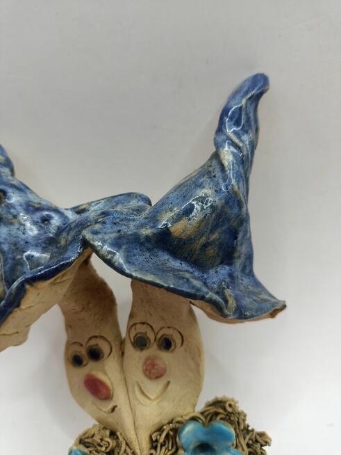 Figurka uśmiechnięte grzybki dekoracja domu ogrodu.