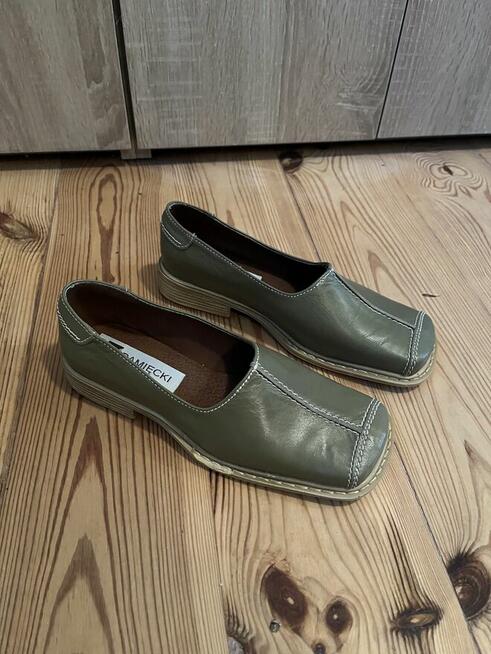 Półbuty damskie DamięckI koloru oliwkowego zNATURALNEJ skóry