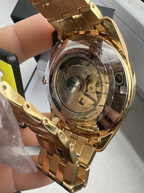 Sprzedam piękny zegarek