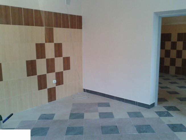 Lokal użytkowy ,patrer 125 m2 , 3 miejsca postojowe