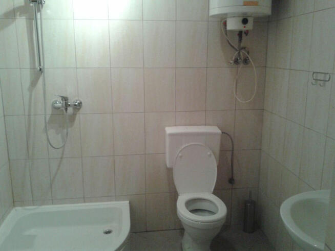 Lokal użytkowy ,patrer 125 m2 , 3 miejsca postojowe