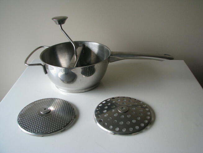 Ręczny przecierak do warzyw i owoców 3 stalowe sita maszynka