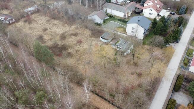 Duża działka z budynkiem we Wsoli blisko Radomia.