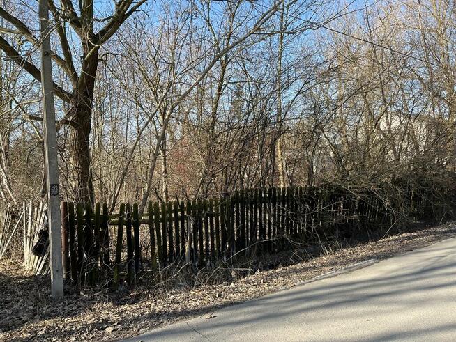 Duża działka z budynkiem we Wsoli blisko Radomia.