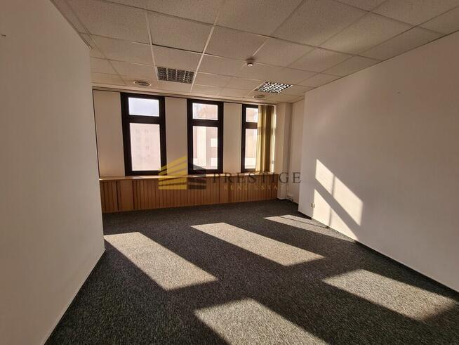 Biurowiec Bipromasz – Twoja przestrzeń do sukcesu