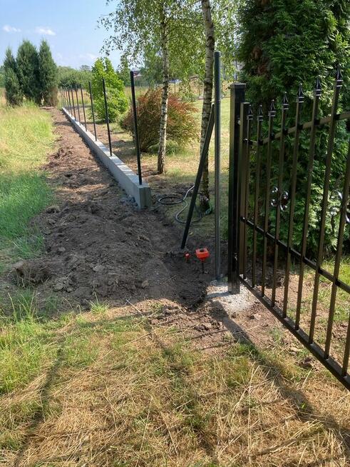 Montaż ogrodzeń układanie kostki