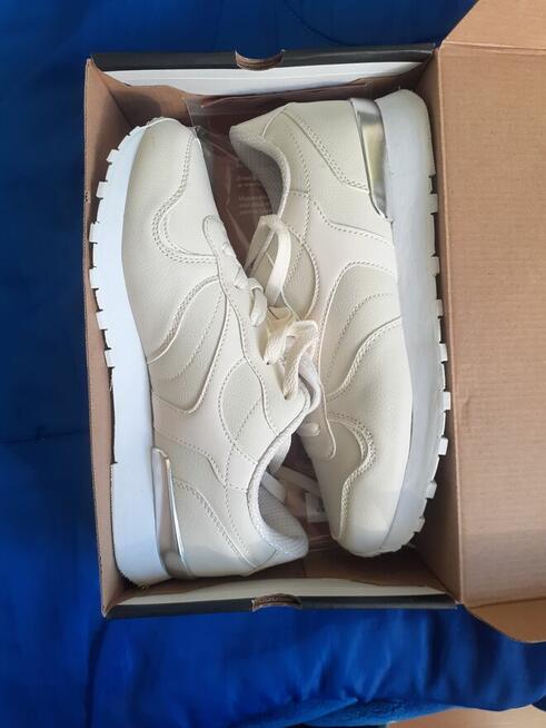 Sprzedam nowe adidasy damskie