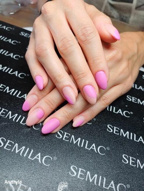 Manicure i pedicure hybrydowy