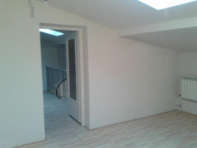 Lokal użytkowy ,patrer 125 m2 , 3 miejsca postojowe