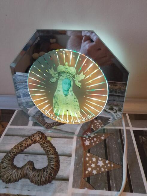 Dekoracja religijna świecąca