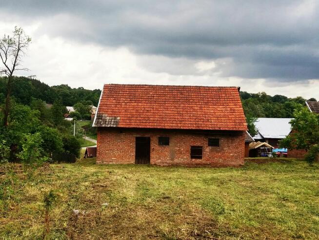 Siedlisko wiejskie plus 10 ar działka budowlana
