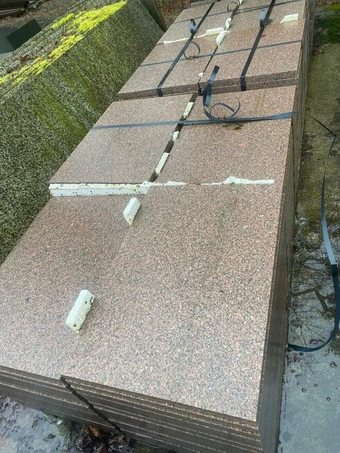 Płytka granitowa Bohus brązowy 60x40x3cm płomieniowana