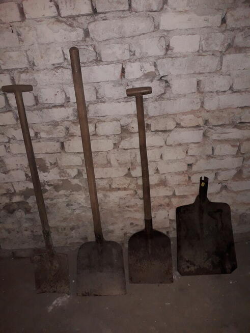 Łopaty 4 szt szpadle 2 szt.