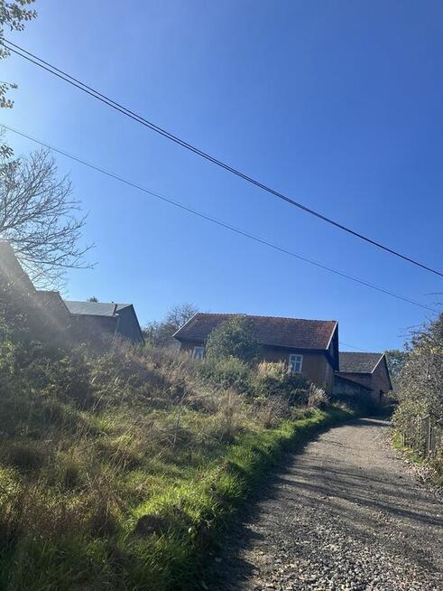 Siedlisko wiejskie plus 10 ar działka budowlana