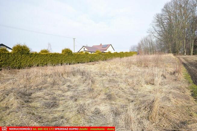 Działka budowlana (WZ) wszystkie media.