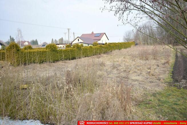 Działka budowlana (WZ) wszystkie media.