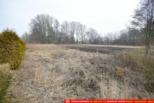 Działka budowlana (WZ) wszystkie media.