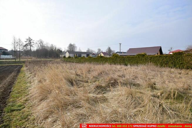 Działka budowlana (WZ) wszystkie media.