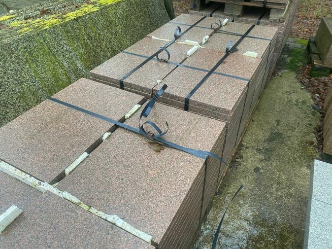 Płytka granitowa Bohus brązowy 60x40x3cm płomieniowana