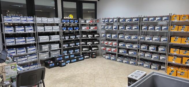 AKUMULATOR 140AH 900A SPECBAT EN