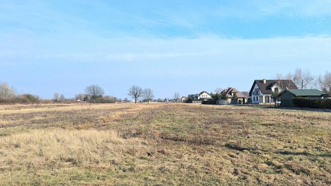 Sprzedam działkę blisko Warszawy