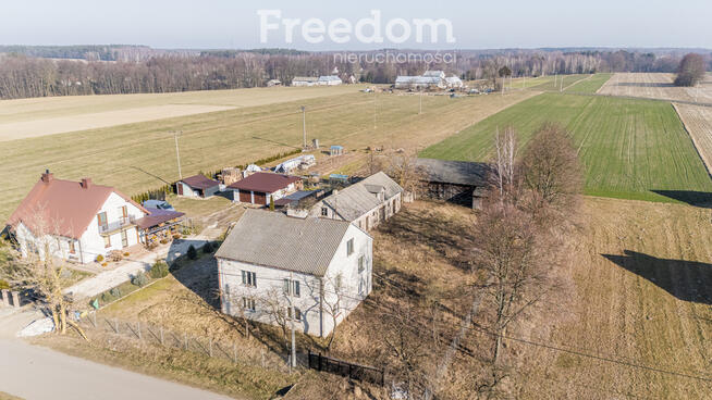 Dom z budynkiem gospodarczym