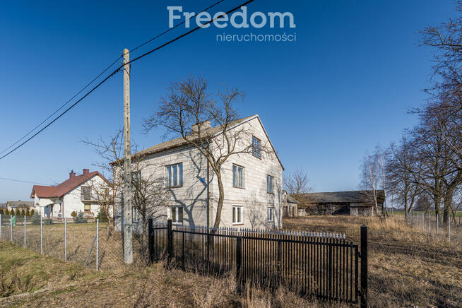 Dom z budynkiem gospodarczym